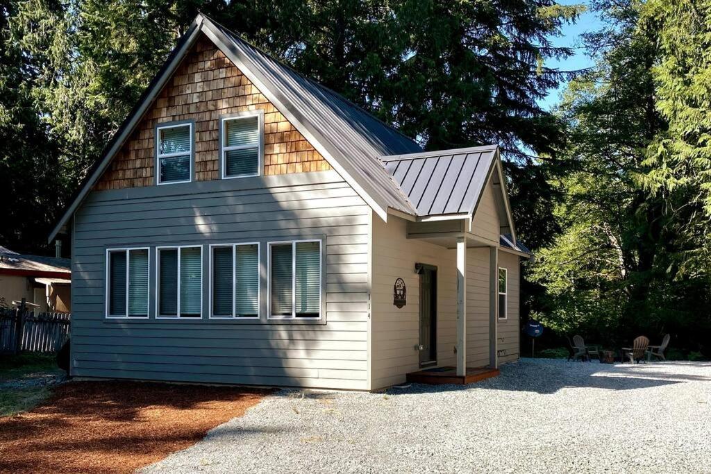 New Modern Cabin! 5Mi To Mt Rainier National Park! Hot Tub & Wifi Ashford Bagian luar foto