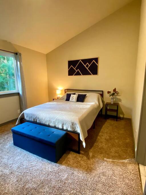 New Modern Cabin! 5Mi To Mt Rainier National Park! Hot Tub & Wifi Ashford Bagian luar foto