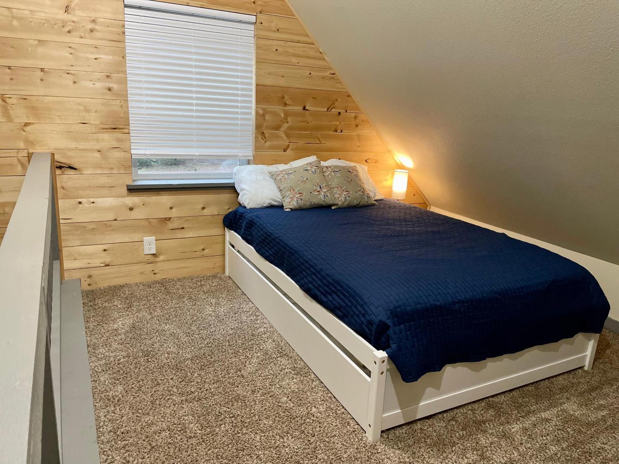 New Modern Cabin! 5Mi To Mt Rainier National Park! Hot Tub & Wifi Ashford Bagian luar foto